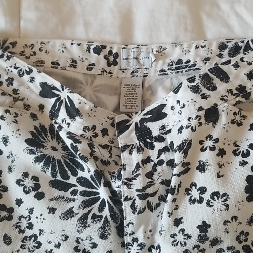 Calvin Klein Jeans Black White Floral